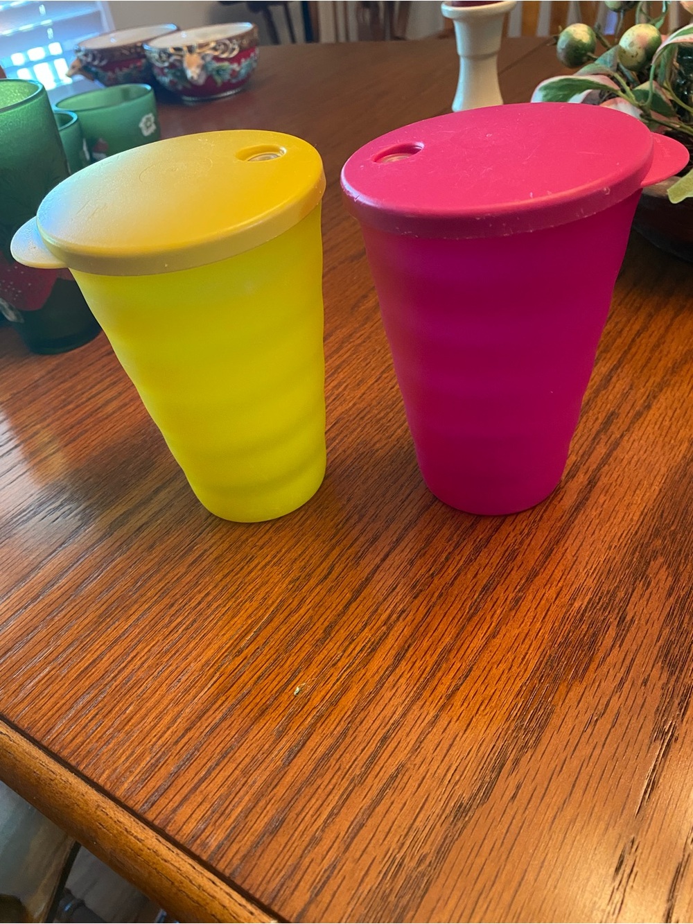 Tupperware Bright Pink and Yellow Lidded Cups